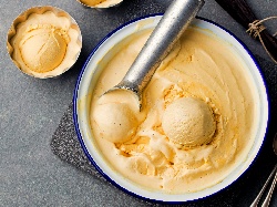 Домашен сладолед с крема сирене без машина (с миксер) - снимка на рецептата